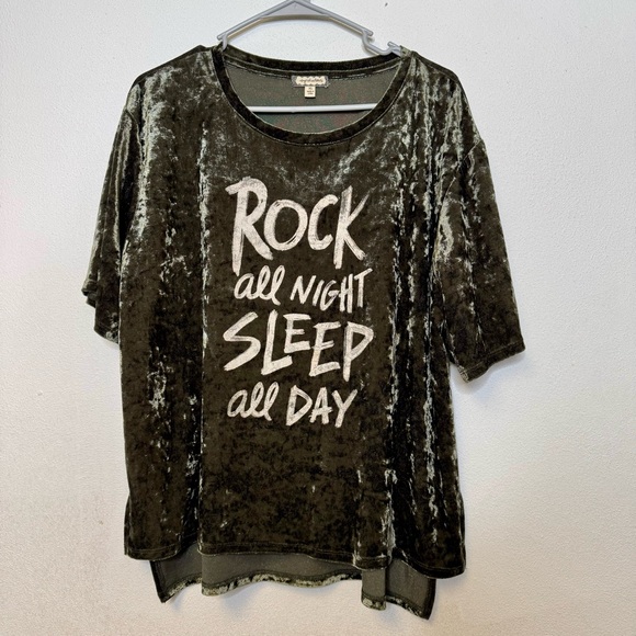 2/$25 Eyeshadow Buckle Green Juniors Rock All Day Velvet Grunge Festival Top XL - Picture 3 of 13